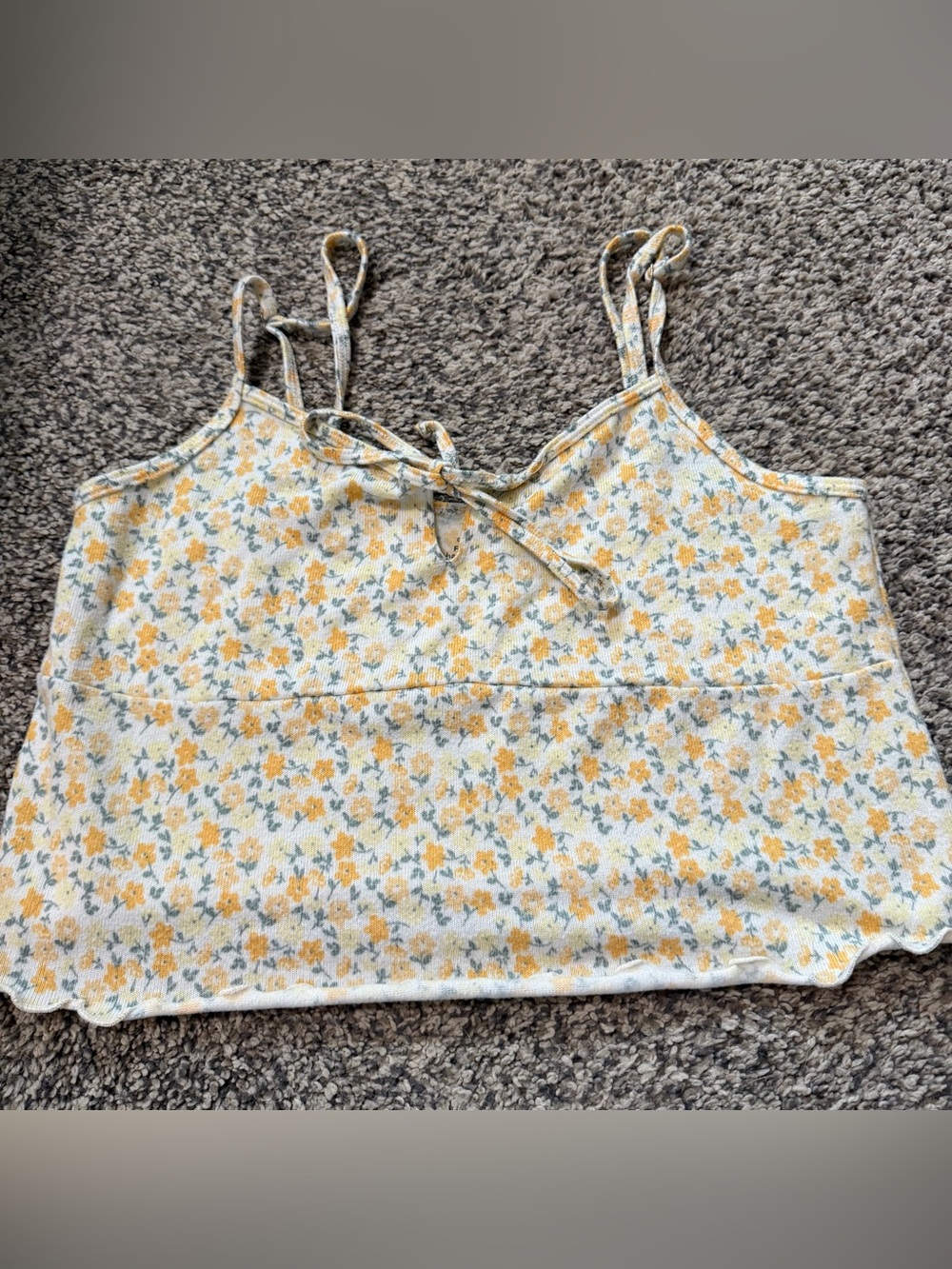 Gilly Hicks yellow floral ribbed crop top with a front tie detail size M
